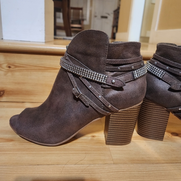 Authenic American Heritage Women's Open-Toe Ankle Booties - Picture 10 of 13